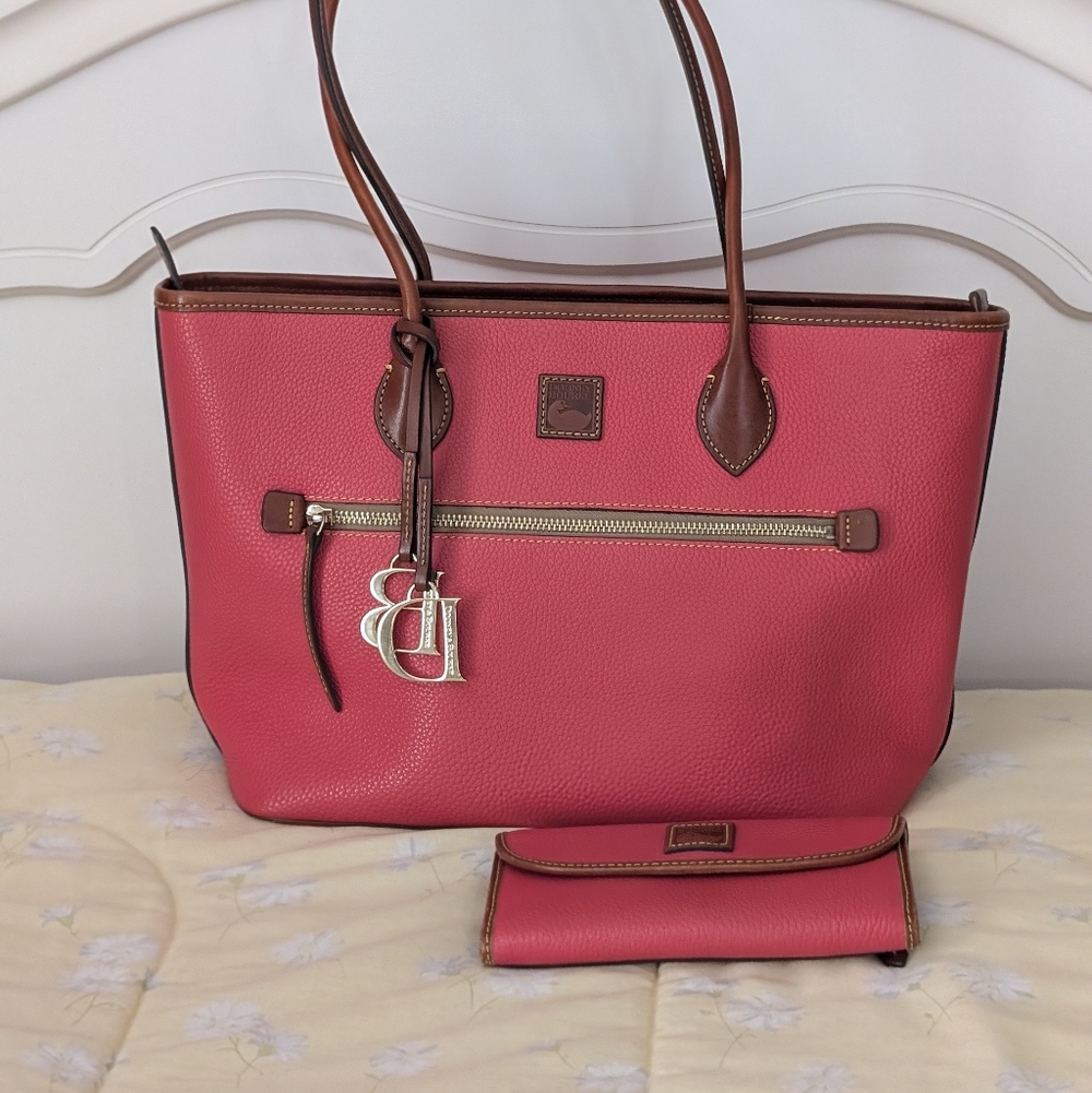 Dooney & Bourke Pebble Grain Leather Tote Bag And Wallet